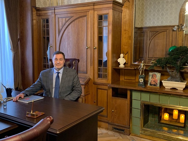 Президенту ТПП Коми провели экскурсию и рассказали об истории здания Санкт-Петербургской Палаты 