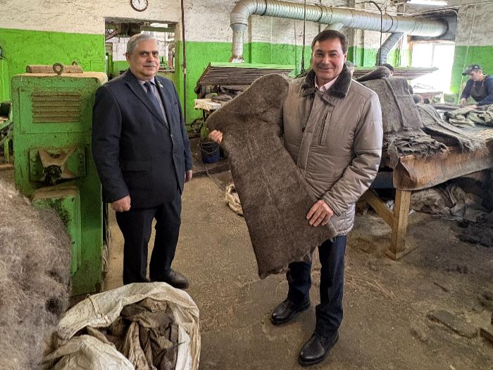  Президент ТПП Коми посетил с визитом Выльгортскую сапоговаляльную фабрику