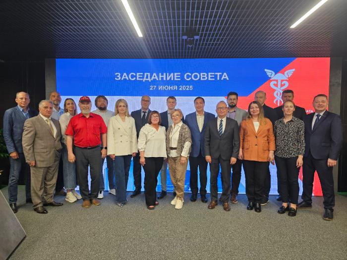 Восемь компаний получили членские билеты ТПП Коми, кандидатуры еще 11 организаций утверждены для вхождения в ряды ТПП
