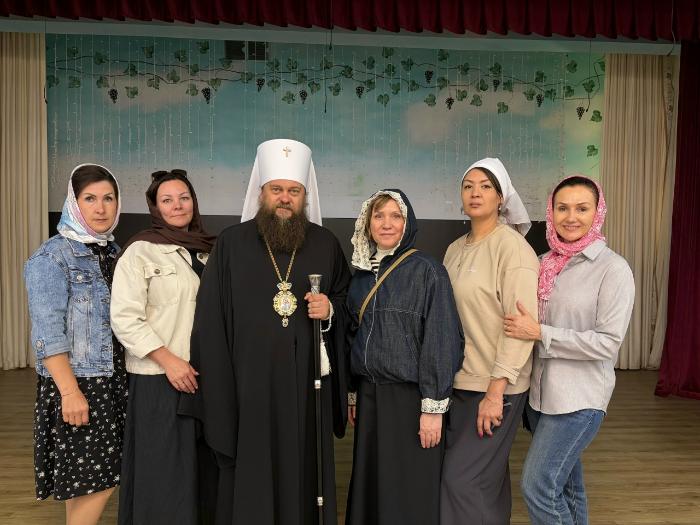 Вера и дело: участницы комитета по женскому и семейному предпринимательству ТПП Коми посетили круглый стол в Свято-Стефановском кафедральном соборе