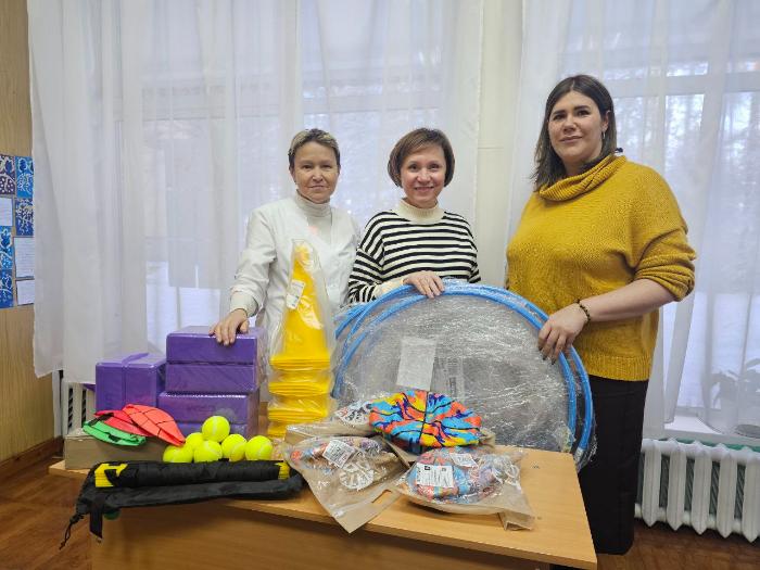 Участники бизнес-форума «Семейное дело»﻿ подарили спортинвентарь реабилитационному центру для детей и подростков с ограниченными возможностями им. И.П.Морозова
