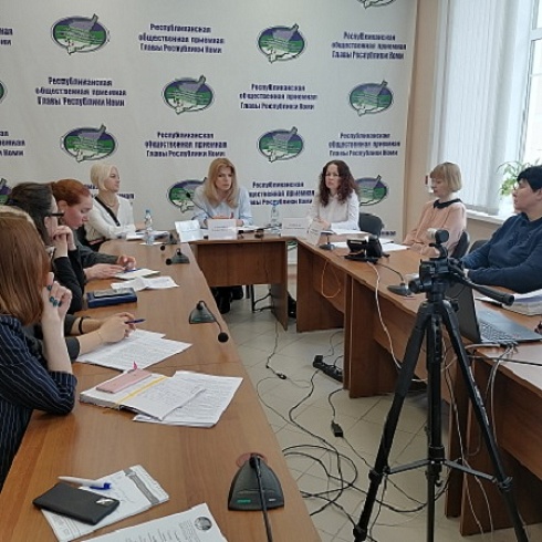 Предпринимателей проинформировали о правилах маркировки товаров, требованиях иммунизации работников торговли и об экспертных услугах ТПП Коми