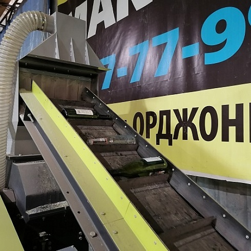 В Сыктывкаре из переработанной стеклотары начали изготавливать полимерпесчаные изделия