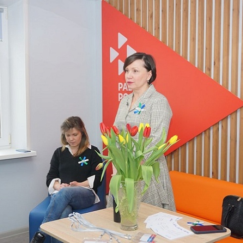 В Сыктывкаре в кадровом центре "Работа России" начал работу клуб «Женская формула успеха»