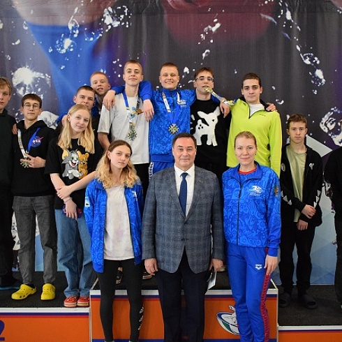 Юрий Колмаков принял участие в награждении победителей и призеров чемпионата и первенства Республики Коми по плаванию