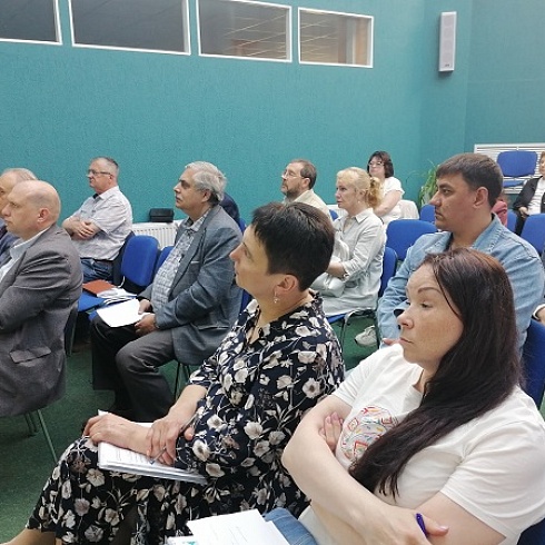 В ТПП работодатели и Управление по вопросам миграции МВД по Коми обсудили вопросы трудоустройства иностранных граждан 