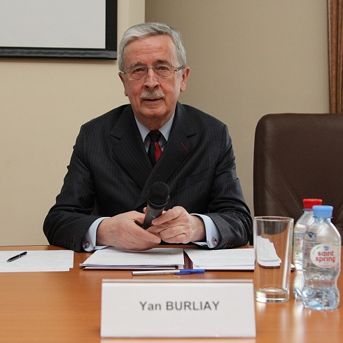 Президент Международного совета экономического сотрудничества регионов, Чрезвычайный и Полномочный посол Ян Бурляй