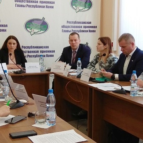 Юрий Колмаков принял участие в работе круглого стола по мерам поддержки предпринимателей и самозанятых граждан