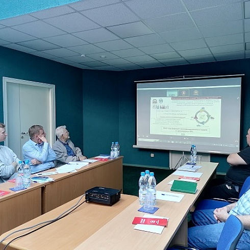 Состоялась деловая встреча с представителями автосервисов