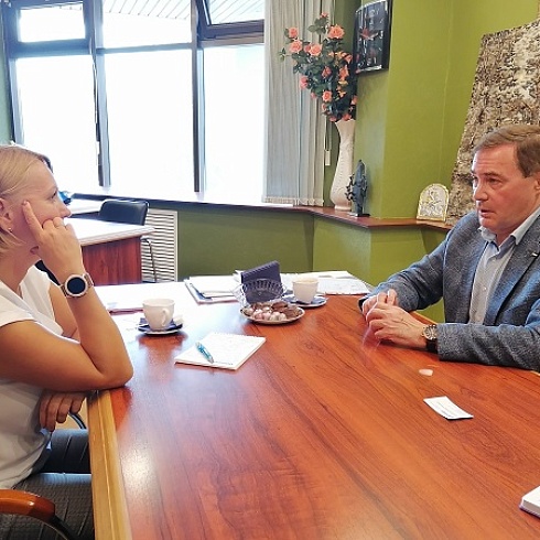 Юрий Колмаков провел рабочую встречу с руководителем «Севергазбанка» в Сыктывкаре Екатериной Татаринцевой