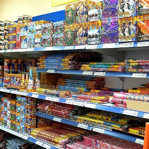 Новый год с огоньком: на что обратить внимание при покупке пиротехники  