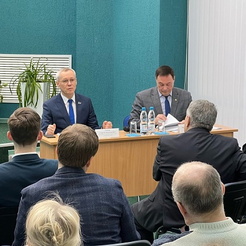 В ТПП Коми состоялась рабочая встреча представителей малого бизнеса с председателем Госсовета Коми Сергеем Усачевым