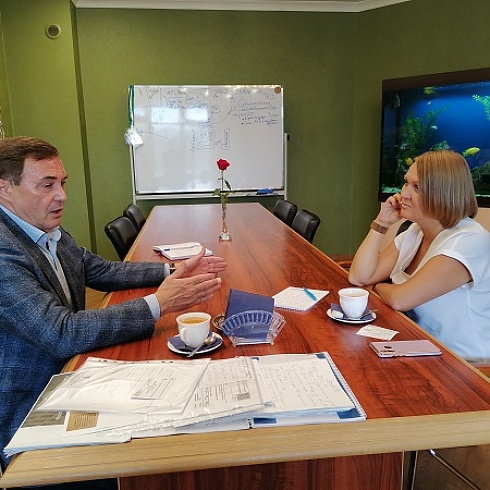 Юрий Колмаков провел рабочую встречу с руководителем «Севергазбанка» в Сыктывкаре Екатериной Татаринцевой