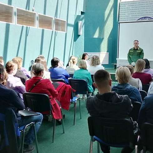 На площадке ТПП Коми республиканское минприроды проводит совещание с инженерами по лесопользованию