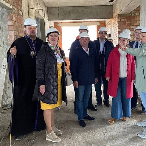 Члены Попечительского совета Сыктывкарского госуниверситета посетили строительную площадку нового корпуса