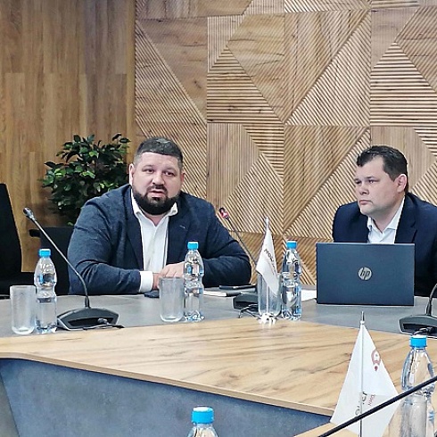 Крупным предприятиям Коми рассказали о преимуществах сжиженного природного газа для автотранспорта 