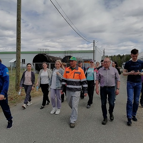 Участникам семинара "Национальная система лесной сертификации" показали «лесные ясли» Сыктывкарского ЛПК