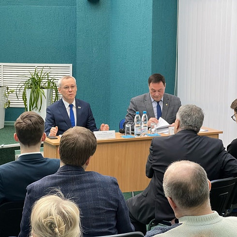 Студенты СГУ им. Питирима Сорокина побывали на встрече с Председателем Госсовета Коми Сергеем Усачевым