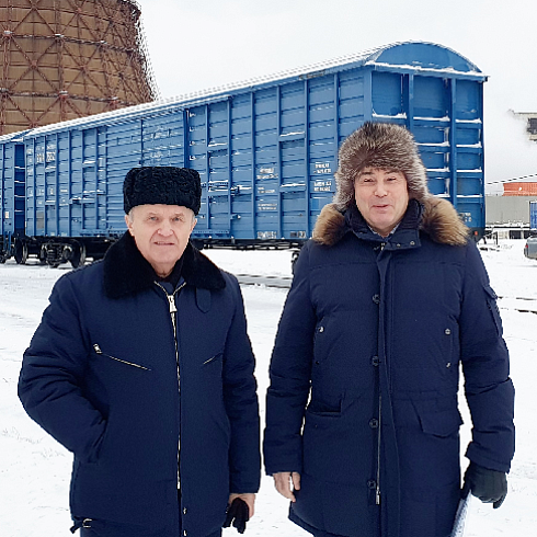Юрий Колмаков c рабочим визитом посетил логистический комплекс «Локомотив»