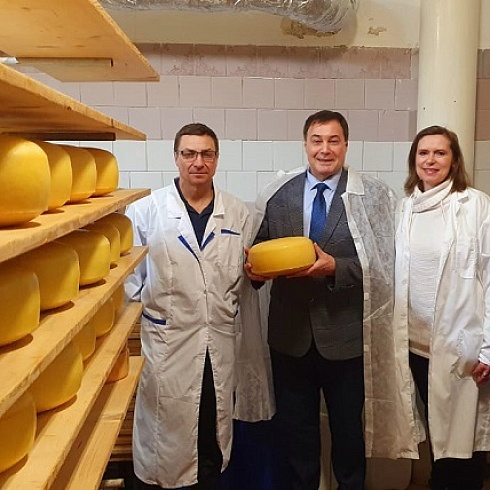 Замечательная продукция  Племхоза "Ухта-97"