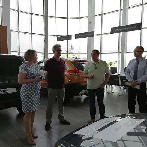 В Сыктывкаре в продажу поступили первые отечественные автомобили, выпущенные в рамках импортозамещения