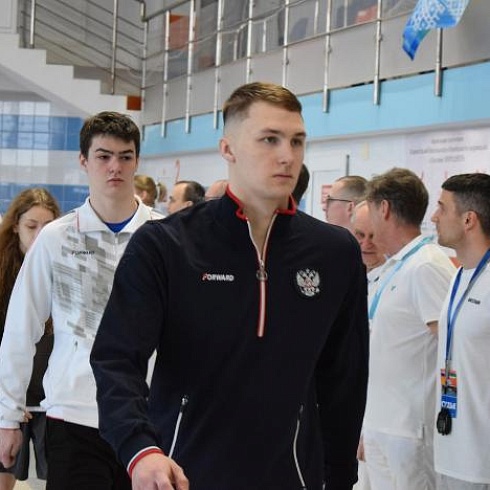 Президент федерации плавания Юрий Колмаков принял участие в открытии чемпионата и первенства Республики Коми по плаванию памяти Н.М. Бережного