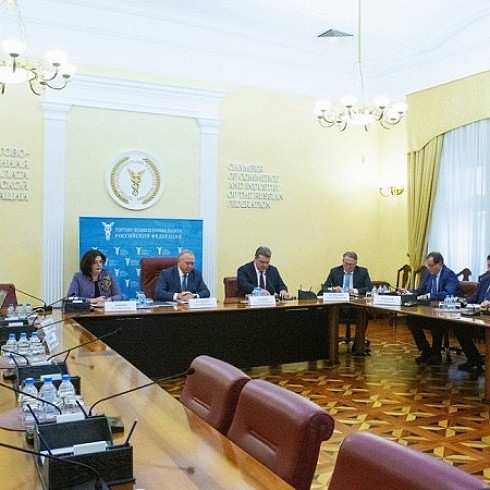 Сергей Катырин провел совещание с руководителями торгово-промышленных палат