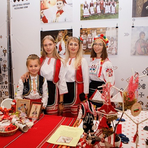 Выставка «Достояние Севера-2022» представила 191 участника и 350 артистов на площади в  10 тысяч квадратных метров