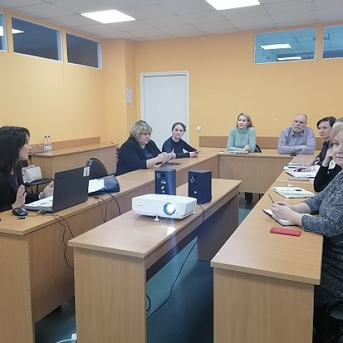 Комитет ТПП Коми по развитию женского и семейного предпринимательства провел круглый стол для малого бизнеса 