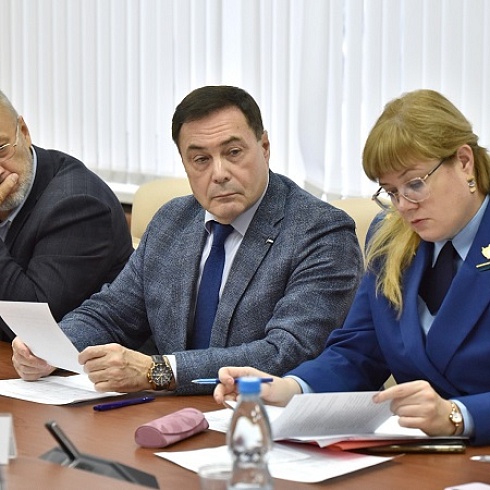 В Госсовете Коми обсудили внесение поправок в бюджет региона на 2023 год, а также изменений в налоговое законодательство 