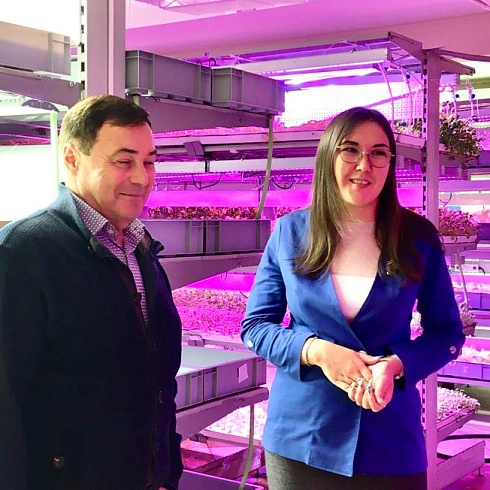 Предприниматель Елена Шевченко в Воркуте развивает бизнес по выращиванию зелени