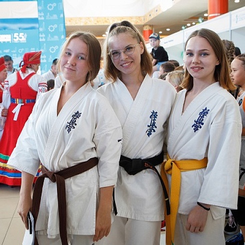 Выставка «Достояние Севера-2022» представила 191 участника и 350 артистов на площади в  10 тысяч квадратных метров