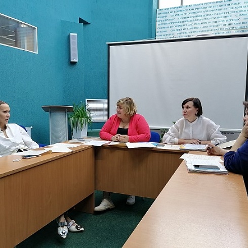 Комитет по развитию женского и семейного предпринимательства обсудил план мероприятий до конца 2022 года
