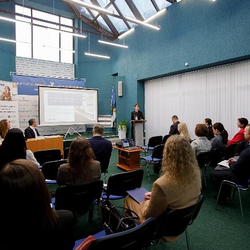 Добровольное медицинское страхование — ключ к оздоровлению коллектива