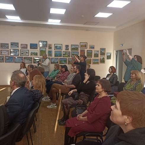 Коми ремесленная палата представила альбом «Теплый север» о народных промыслах республики 