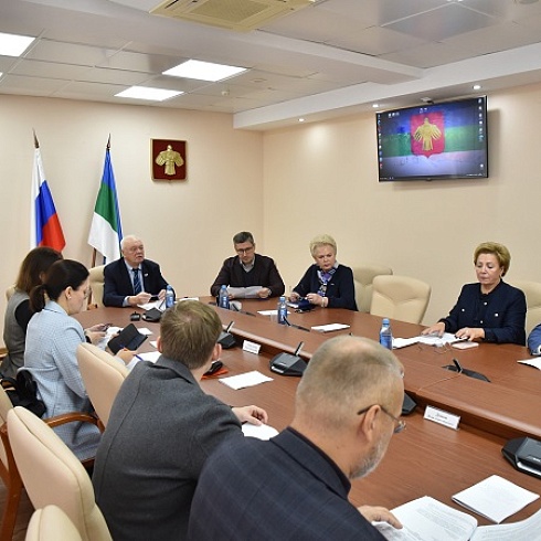 Юрий Колмаков принял участие в совещании по вопросам коммерческого учета твердых коммунальных отходов