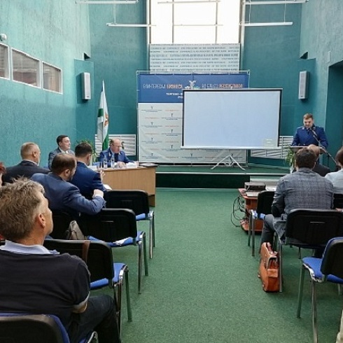 На площадке ТПП прошла рабочая встреча представителей бизнеса с прокурором Коми Николаем Егоровым