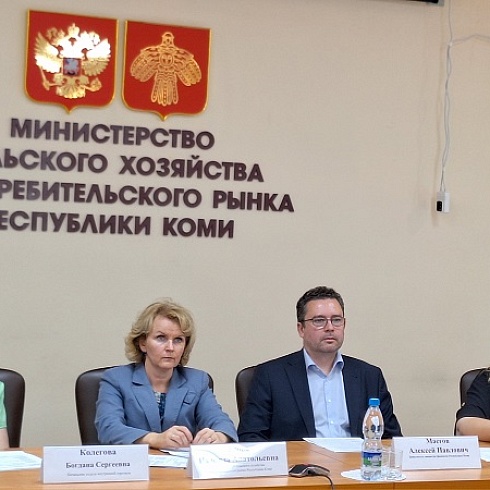 Минсельхоз Коми  и представители бизнеса обсудили ценовую политику на школьные товары