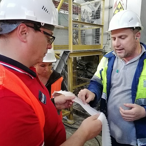 "Сыктывкар Тиссью Груп" провел экскурсию по производству для участников первого практического семинара "От леса до магазина"