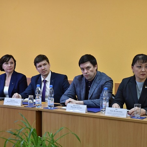 Депутат Государственной Думы России Сергей Морозов встретился с представителями деловых общественных объединений Коми на площадке республиканской Торгово-промышленной палаты