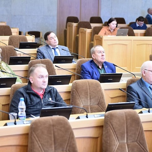 В Госсовете считают необходимым ускорить решение вопроса с ценообразованием при продаже леса на корню 