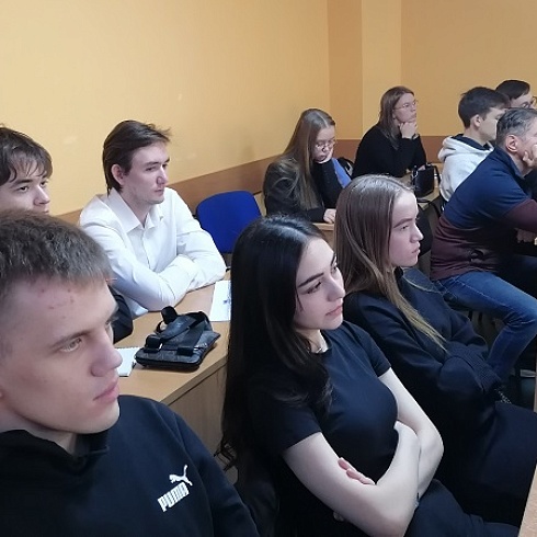 Студенты СГУ им Питирима Сорокина узнали, как запустить интернет-магазин.