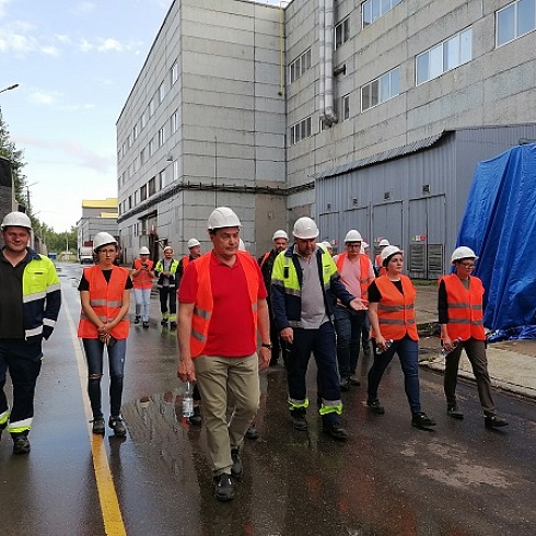 "Сыктывкар Тиссью Груп" провел экскурсию по производству для участников первого практического семинара "От леса до магазина"