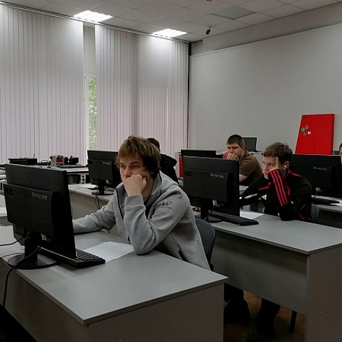 Сыктывкарский политехнический техникум и лесопромышленные предприятия обсудили подготовку кадров для отрасли