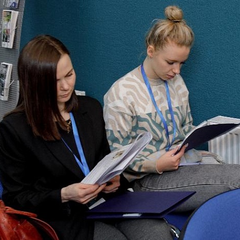 Добровольное медицинское страхование — ключ к оздоровлению коллектива