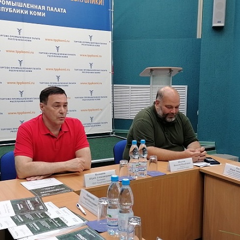 Участникам семинара «От леса до магазина» показали производство в Коми продукции из древесины