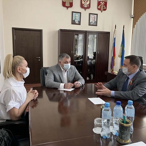 Юрий Колмаков встретился с пострадавшими от пожара в ТЦ «Северное Сияние» предпринимателями Усинска