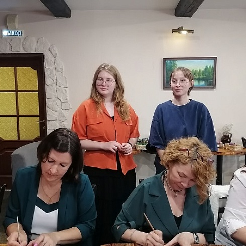 Площадка ярмарки вакансий "Работа России. Время возможностей" в ТПП Коми стала местом творческой встречи предпринимательниц