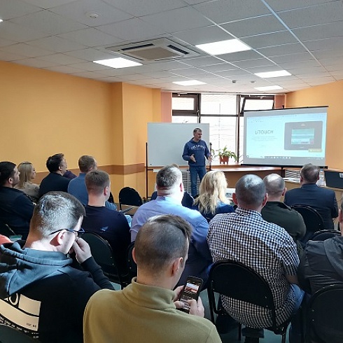 В ТПП Коми семинар про оборудование для производства и обработки пиломатериалов посетили представители 13 лесопромышленных компаний 