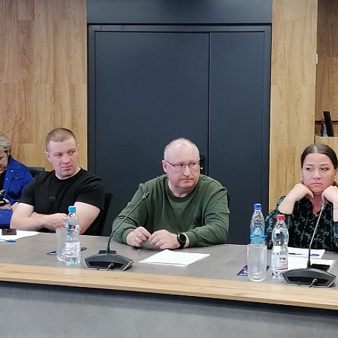 В Сыктывкаре проходит круглый стол «Лесной комплекс и ФГИС ЛК»